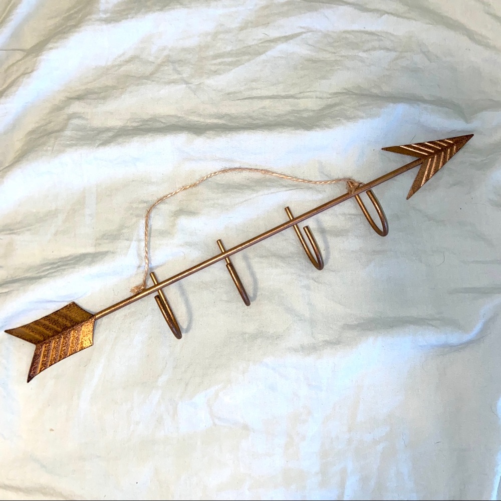 Gold arrow key/jewelry hanging holder